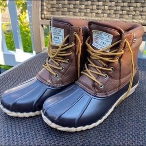 Nautica Mens’ Duck Boot